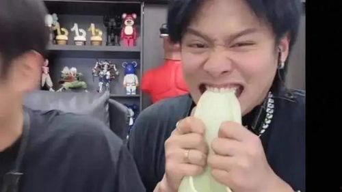 吃瓜网红小杨哥是谁呀视频,视频走红背后的故事